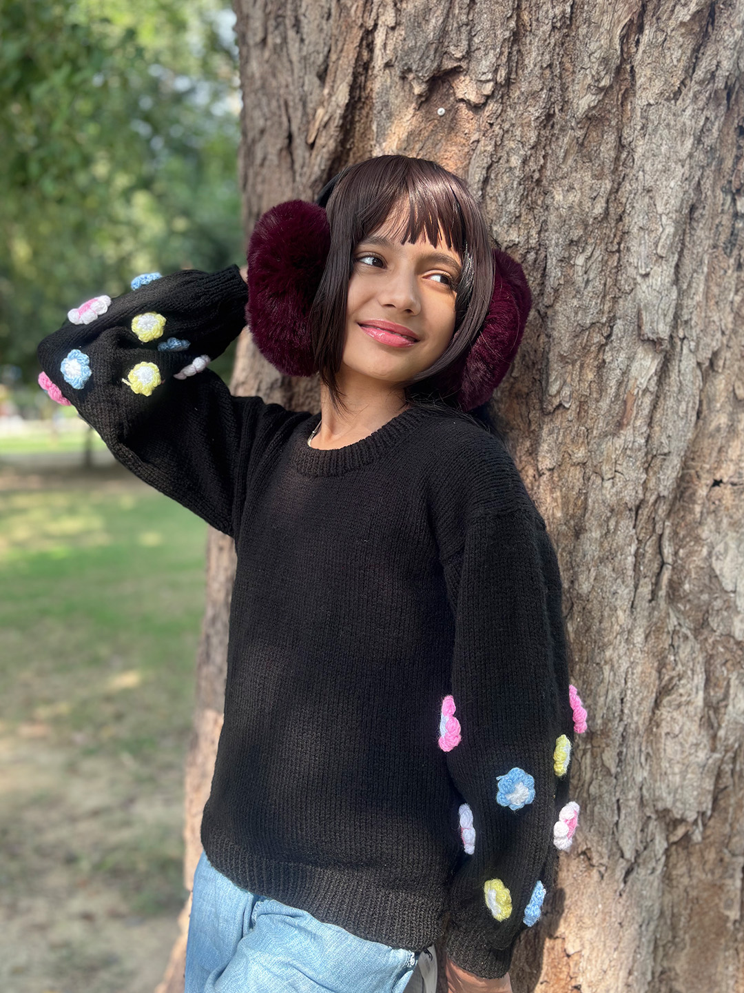 Woonie Handknitted Full Sleeves Floral Detailed Sweater - Black