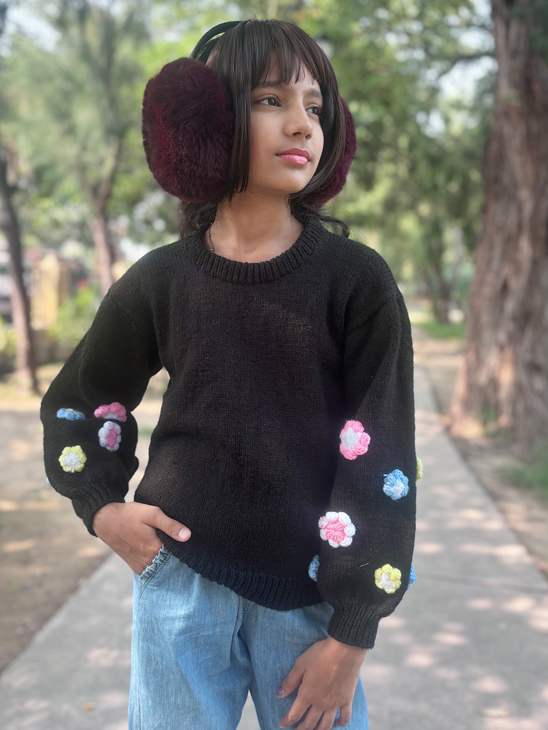 Woonie Handknitted Full Sleeves Floral Detailed Sweater - Black