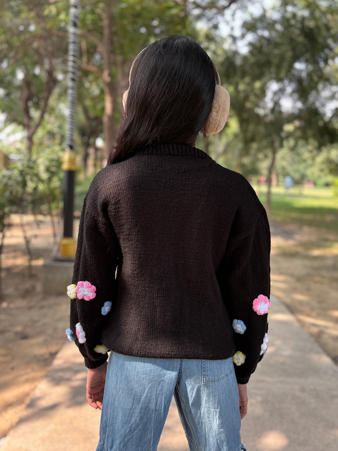 Woonie Handknitted Full Sleeves Floral Detailed Sweater - Black