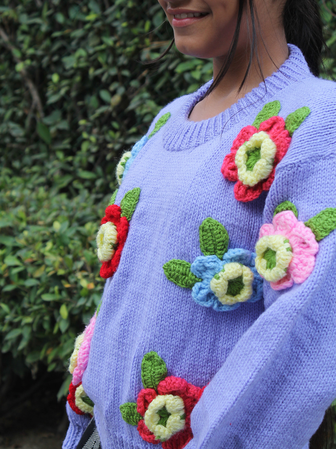 Woonie Handknitted Full Sleeves Colorful Floral Applique Detailed Sweater - Purple