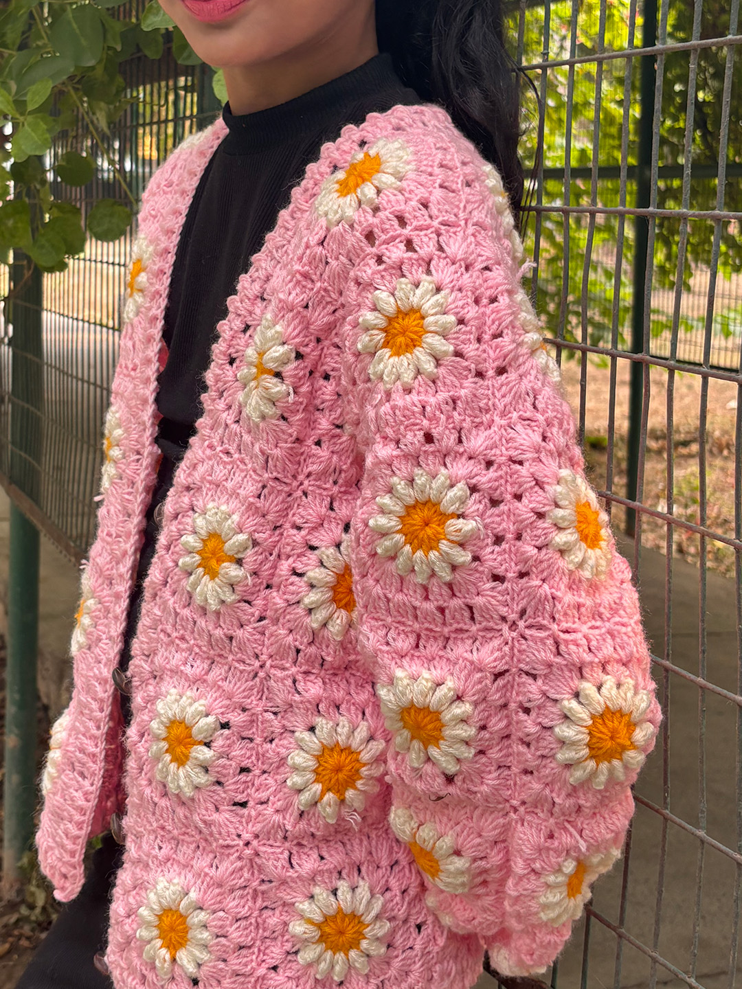 Woonie Handknitted Full Sleeves Daisy Floral Detailed Cardigan - Pink