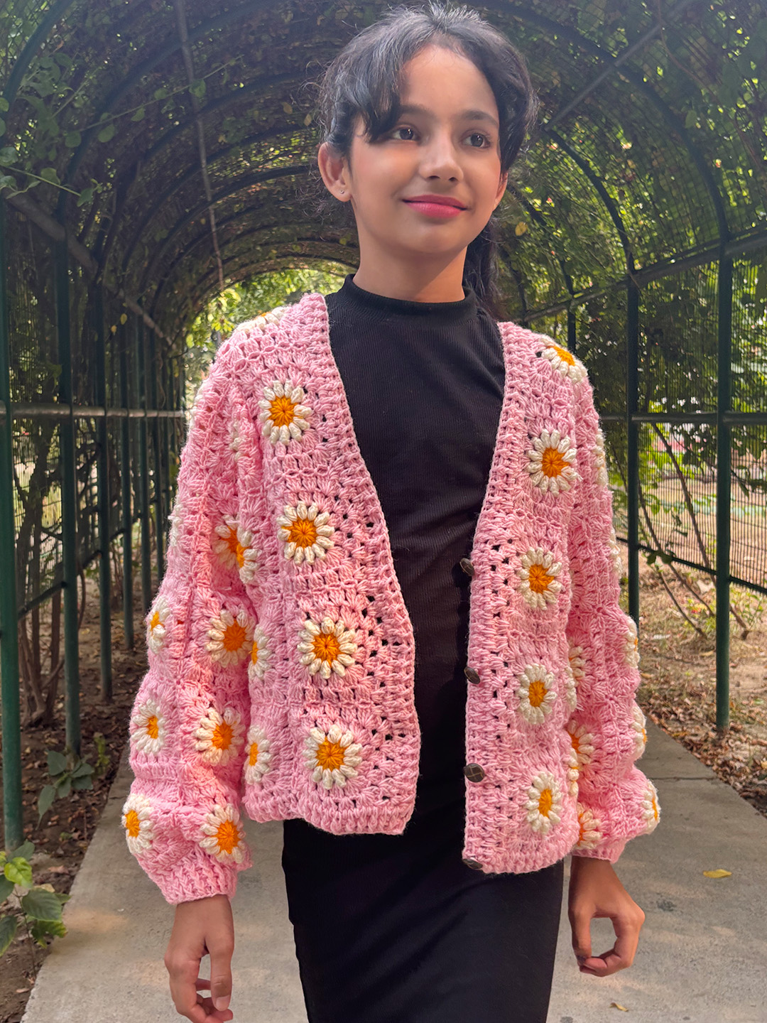 Woonie Handknitted Full Sleeves Daisy Floral Detailed Cardigan - Pink