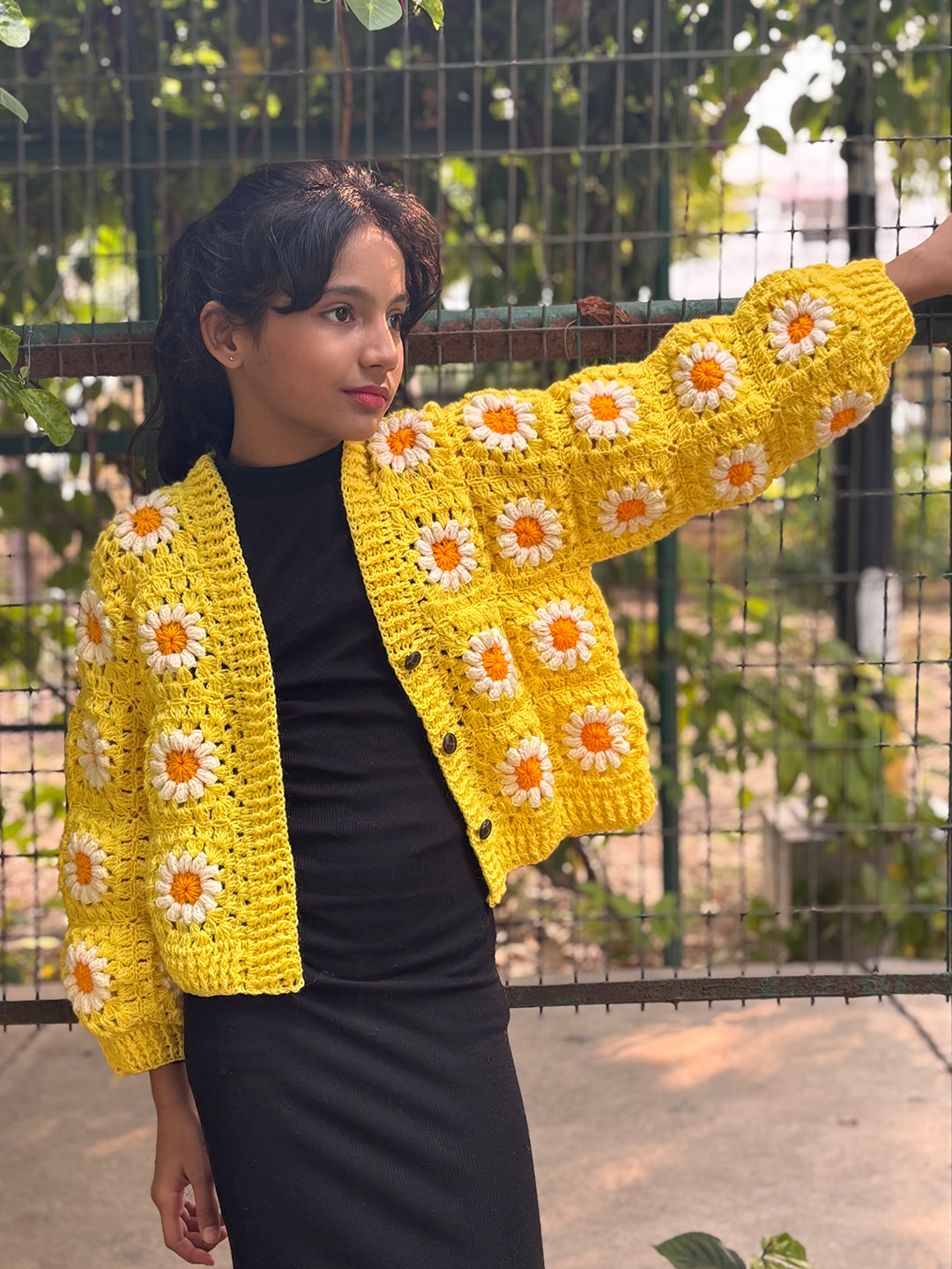 Woonie Handknitted Full Sleeves Daisy Floral Detailed Cardigan - Yellow