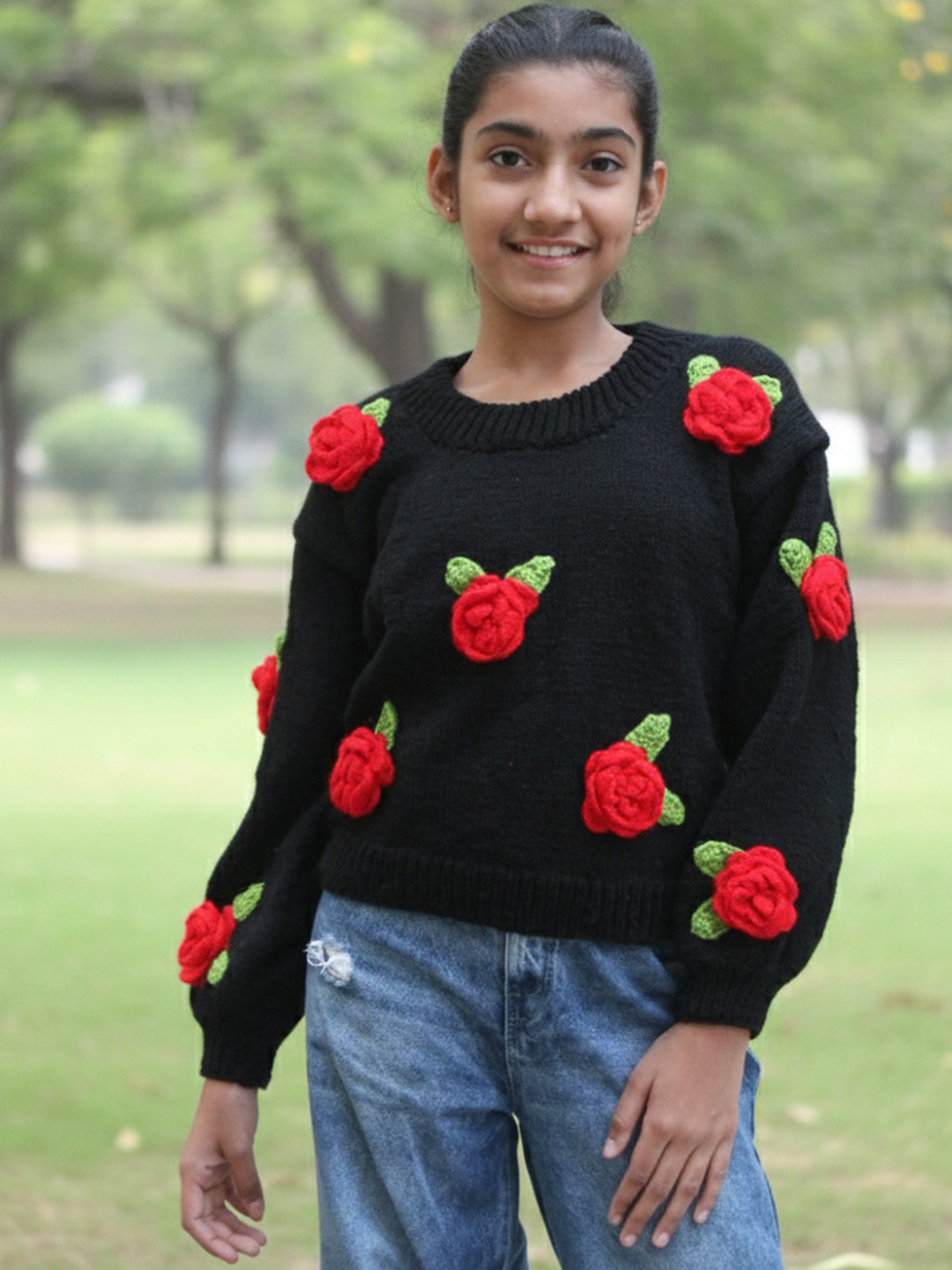Woonie Handknitted Full Sleeves Red Rose Detailed Sweater - Black