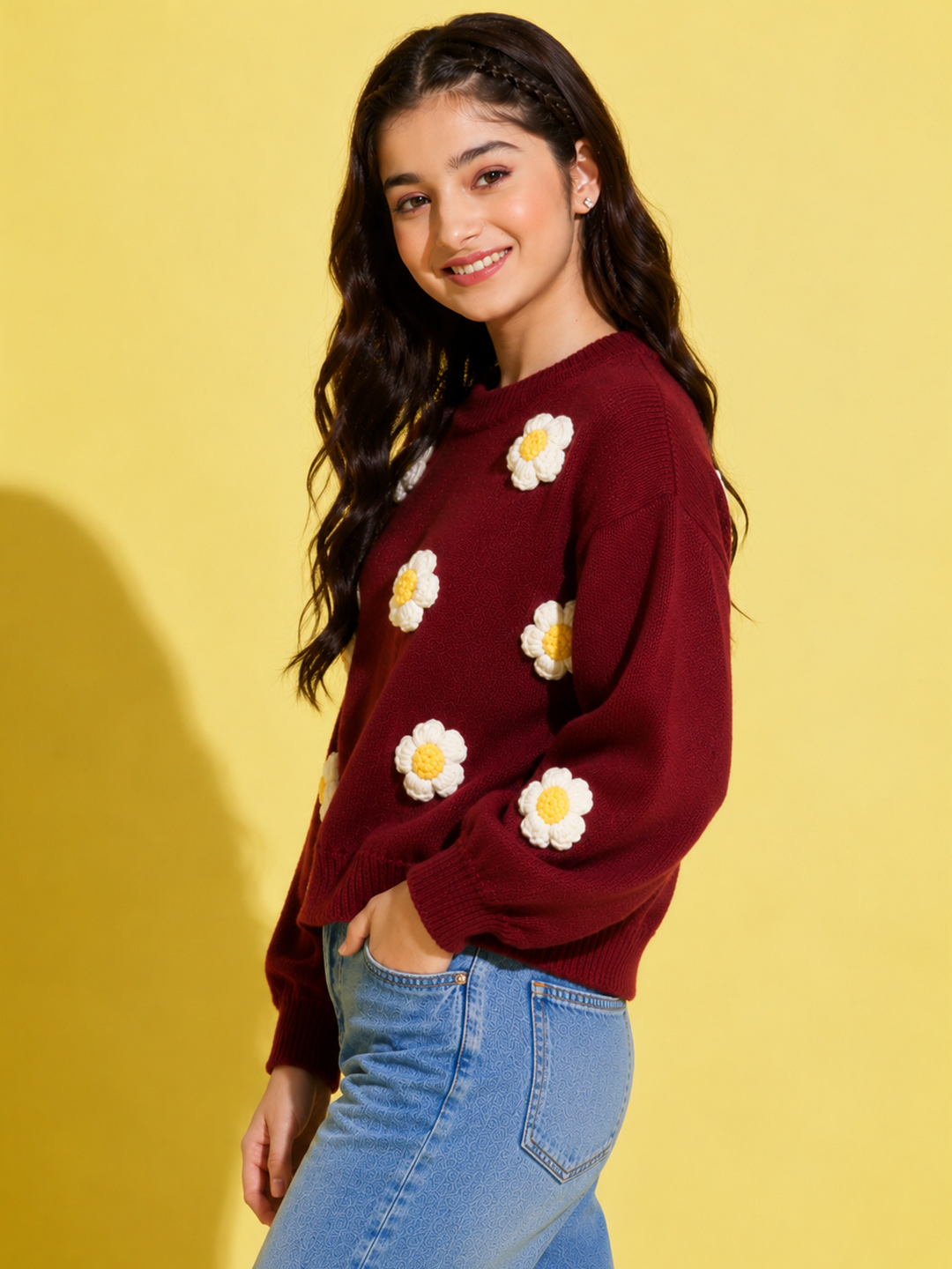 Woonie Handknitted Full Sleeves Floral Applique Detailed Pullover - Maroon