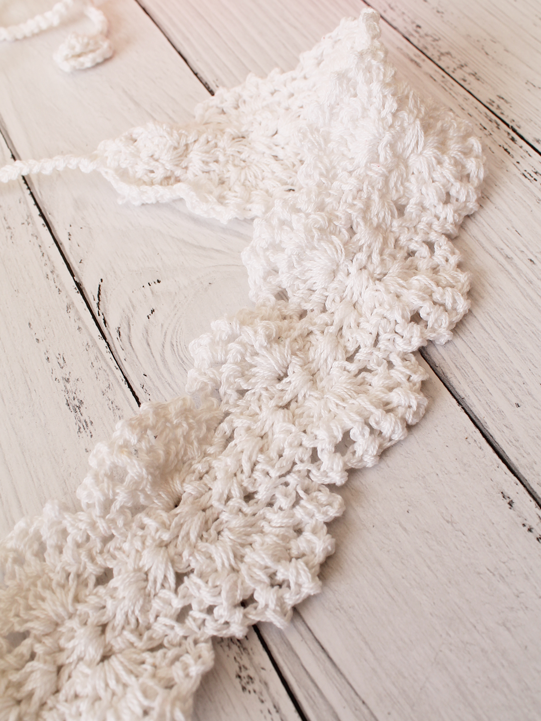 Velvery Hand-Knitted White Crochet Scallop Design Cotton Headband