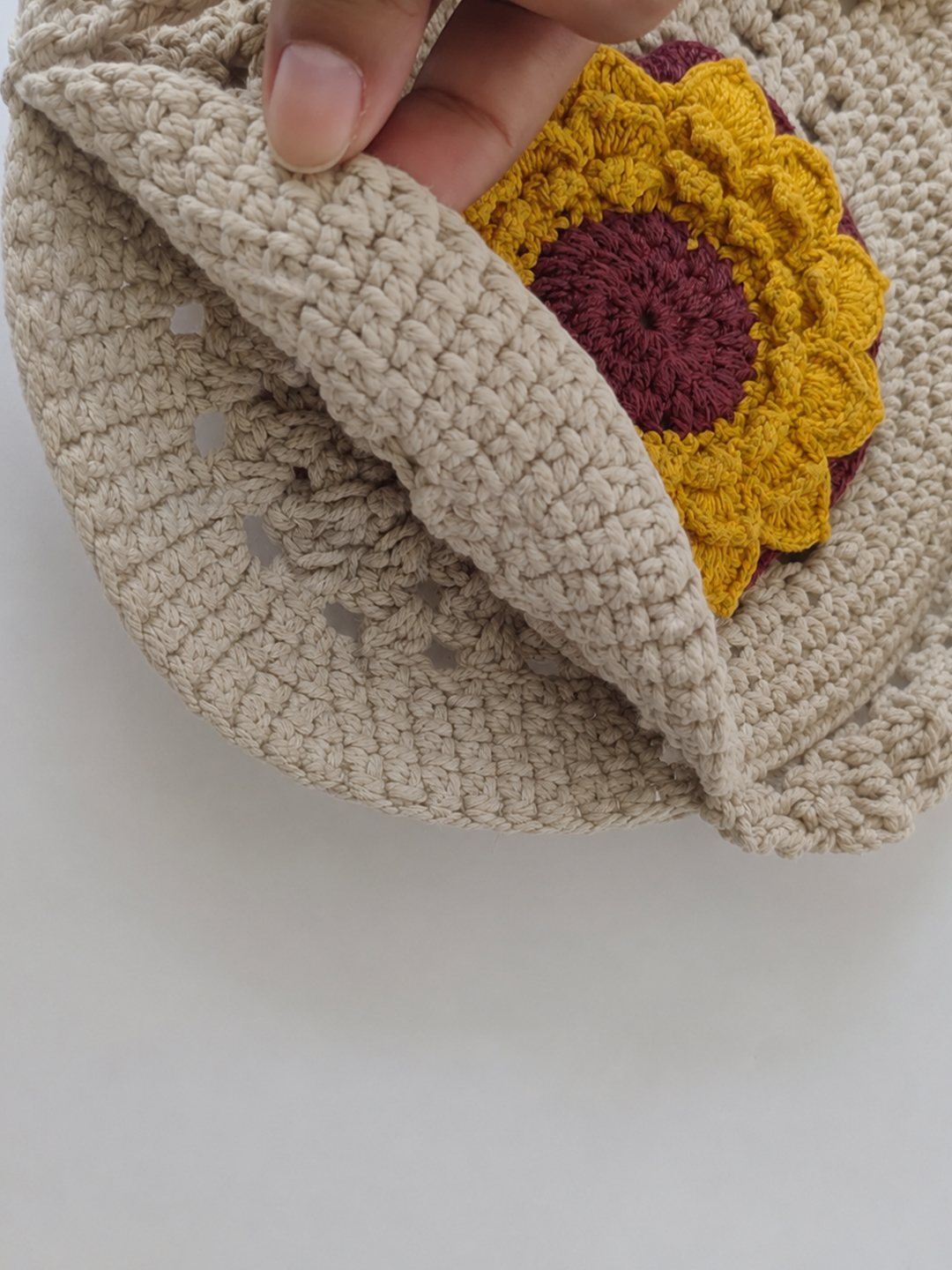 Velvery Womens Sunflower Sling Bag - Offwhite