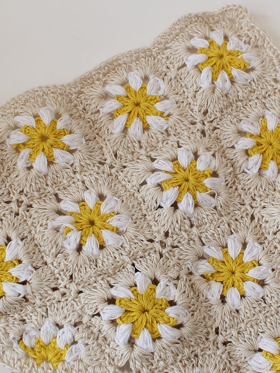 Women Crochet Daisy Head Scarf - Cream