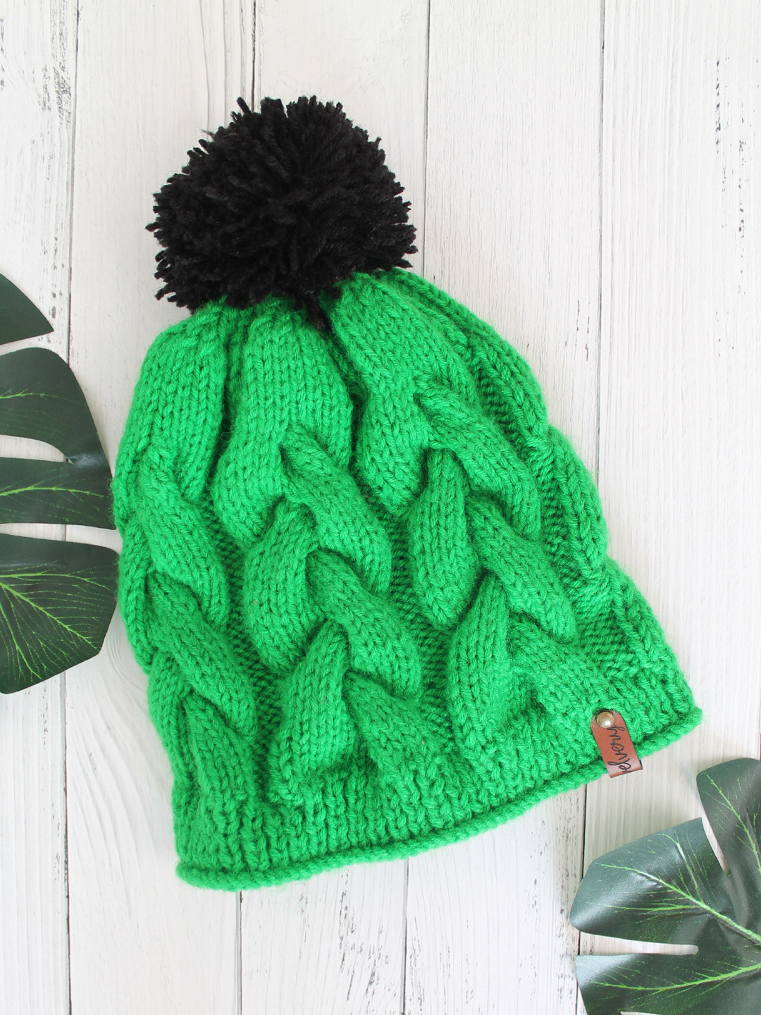 Velvery Handmade Cable Knit Pom-Pom Detail Beanie- Green
