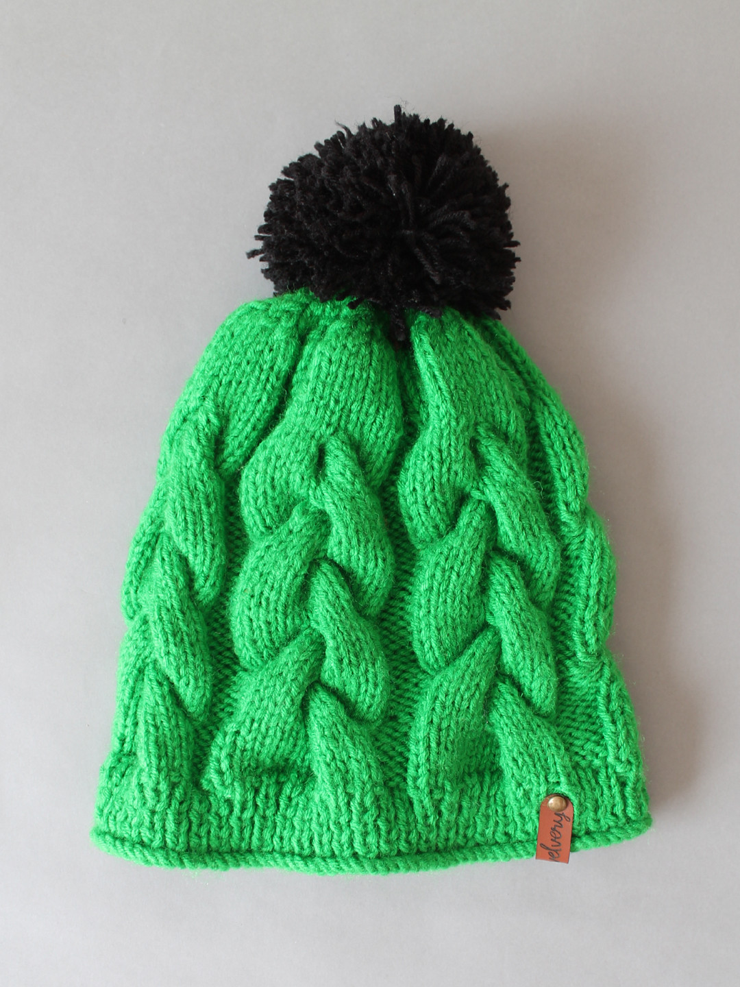 Velvery Handmade Cable Knit Pom-Pom Detail Beanie- Green