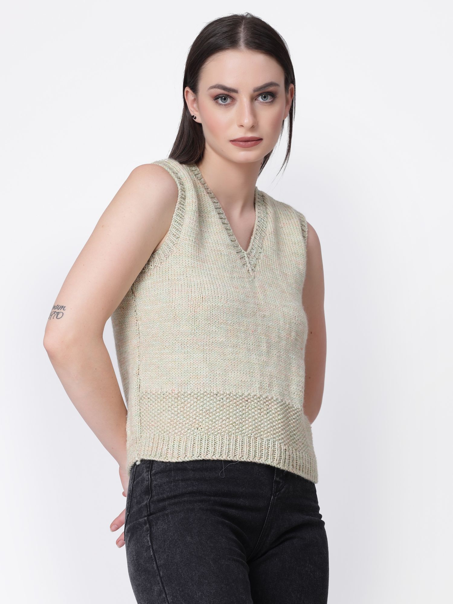 Velvery Handknitted Moss Stitch Sweater for Ladies - Beige
