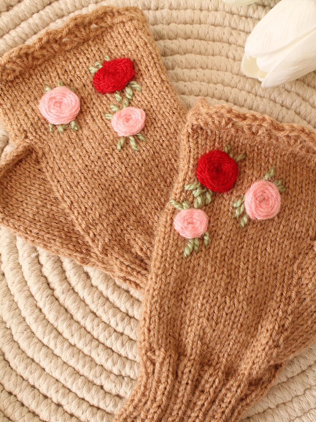 Velvery Knitted Floral Embroidery Fingerless Gloves - Beige