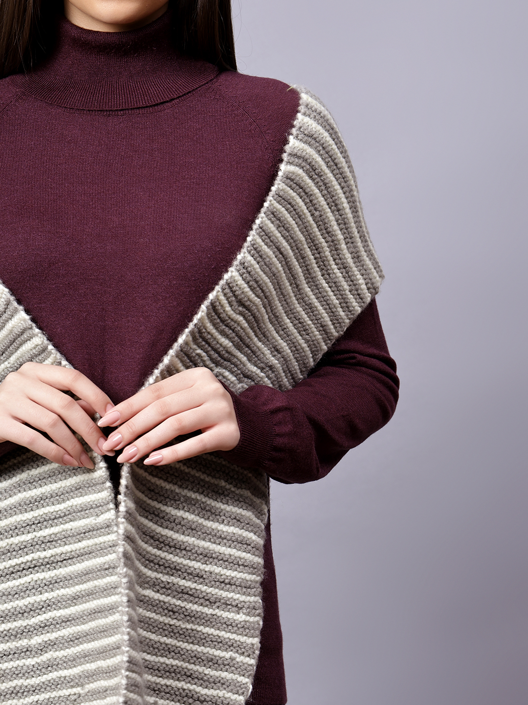 Velvery Grey & White Vintage Hand Knitted Women Muffler