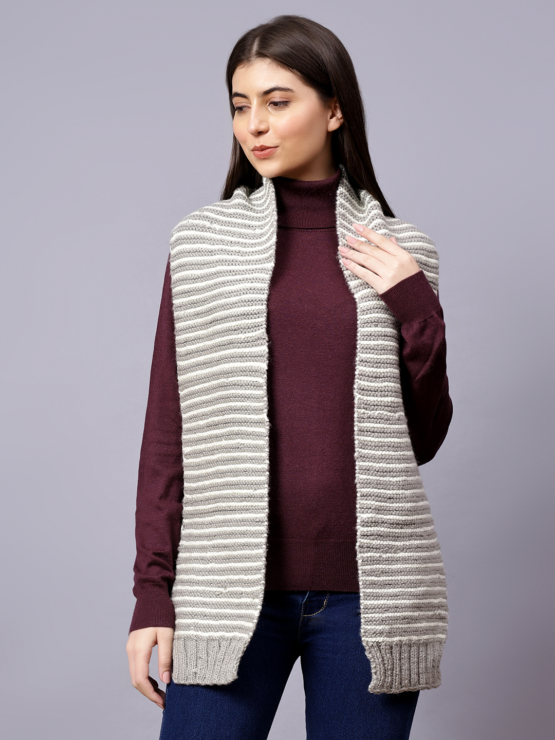 Velvery Grey & White Vintage Hand Knitted Women Muffler