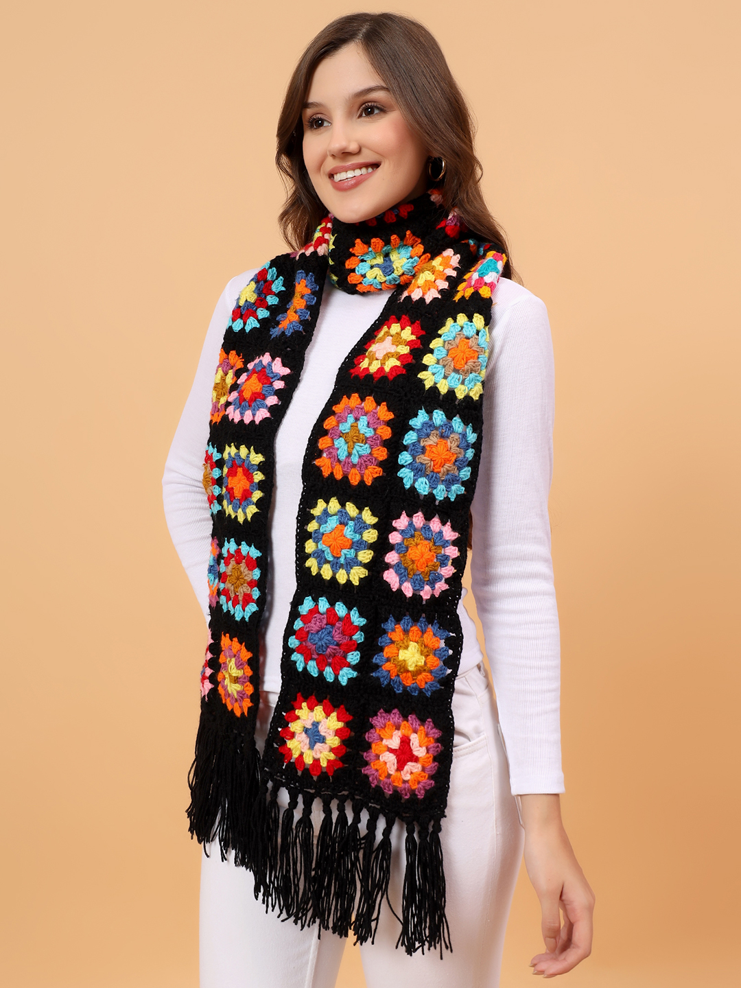 Velvery Granny Sqaure Muffler - Multicolor