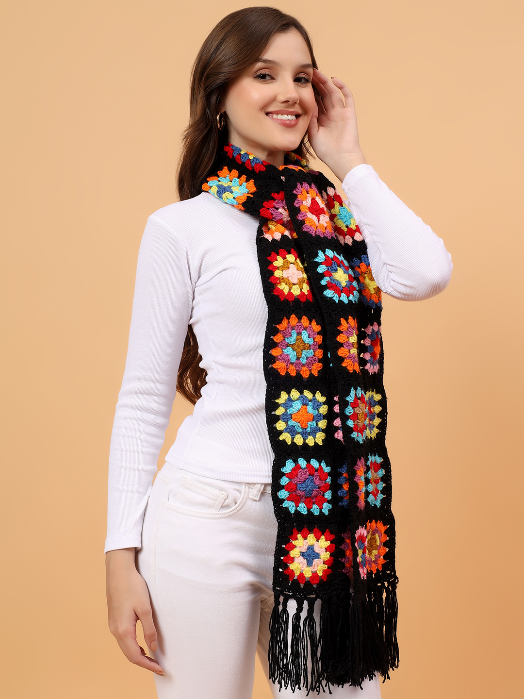 Velvery Granny Sqaure Muffler - Multicolor