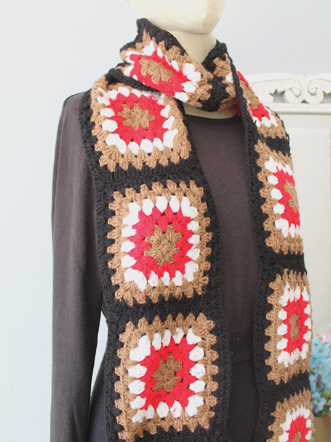 Velvery Handmade Granny Square Muffler - Multicolor