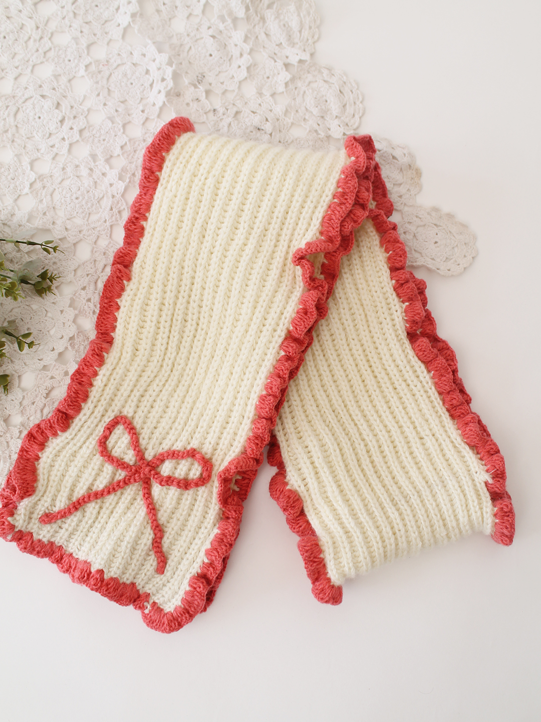 Velvery Handknitted Frilled Muffler - Offwhite