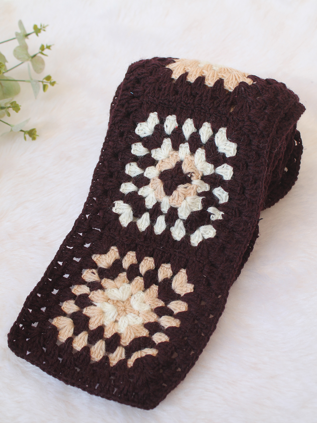 Velvery Crochet Granny Square Muffler - Brown