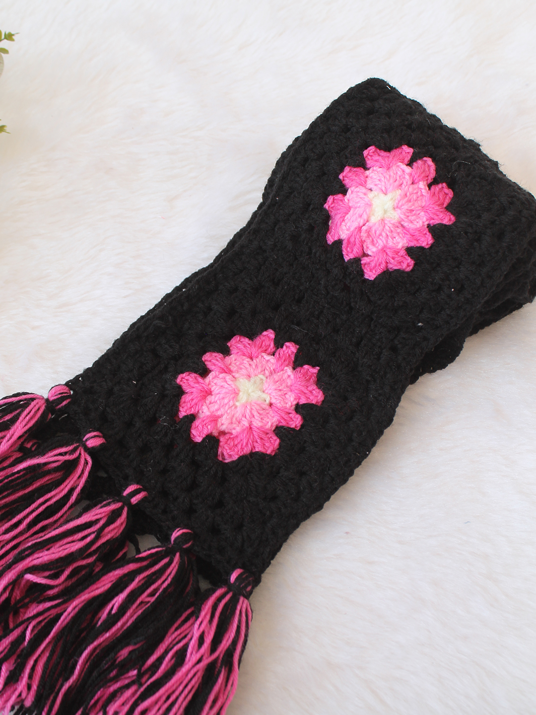 Velvery Handknitted Pink Floral Muffler - Black