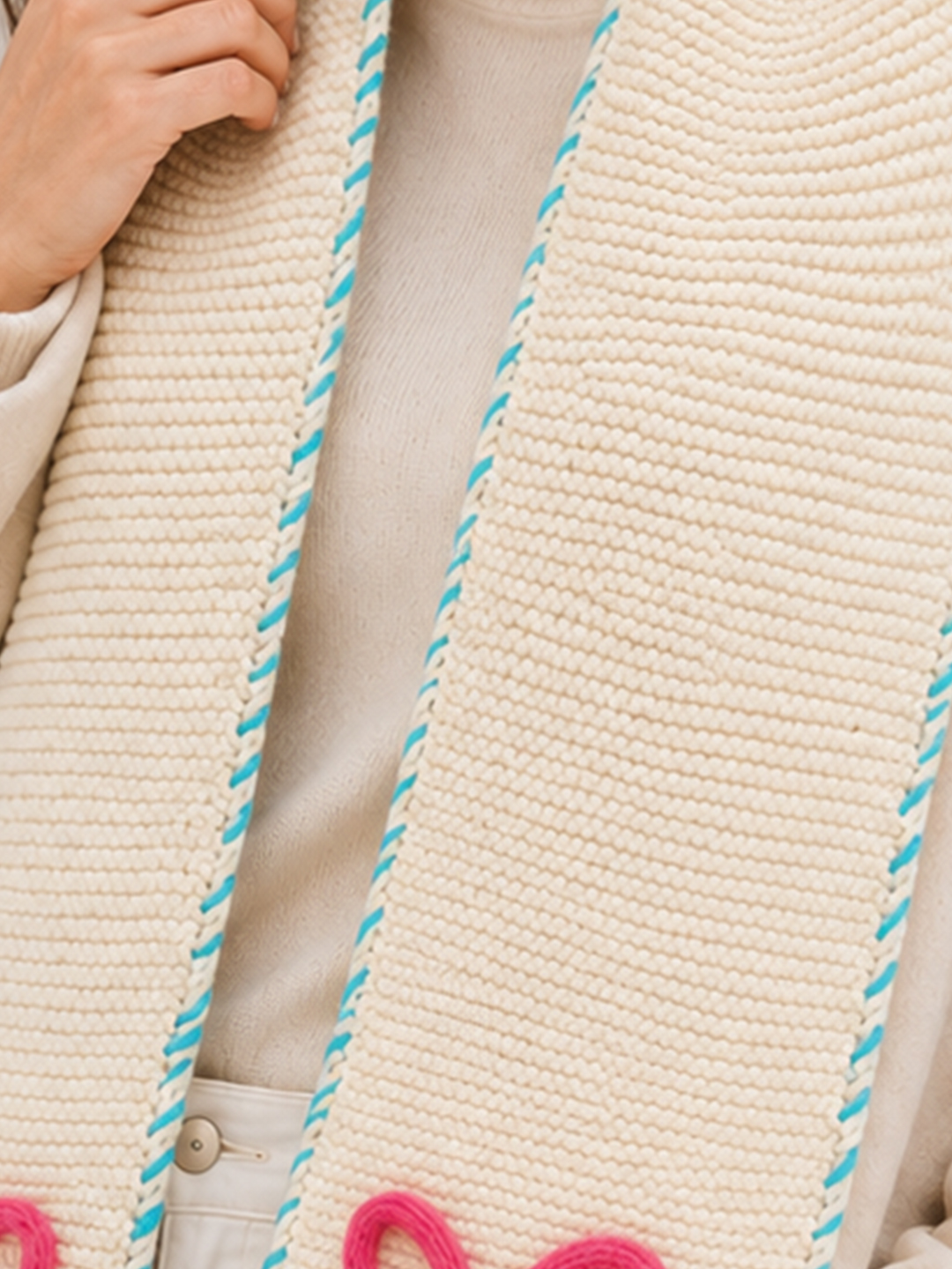 Velvery Handknitted Pink Bow Detailed Muffler - Cream