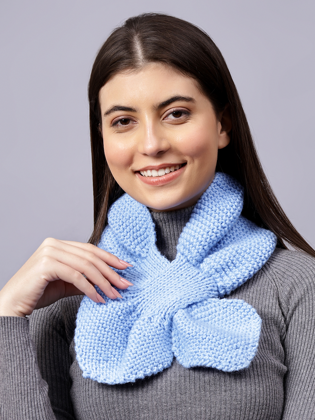Velvery Blue Self Design Hand Knitted Women Neckwarmer