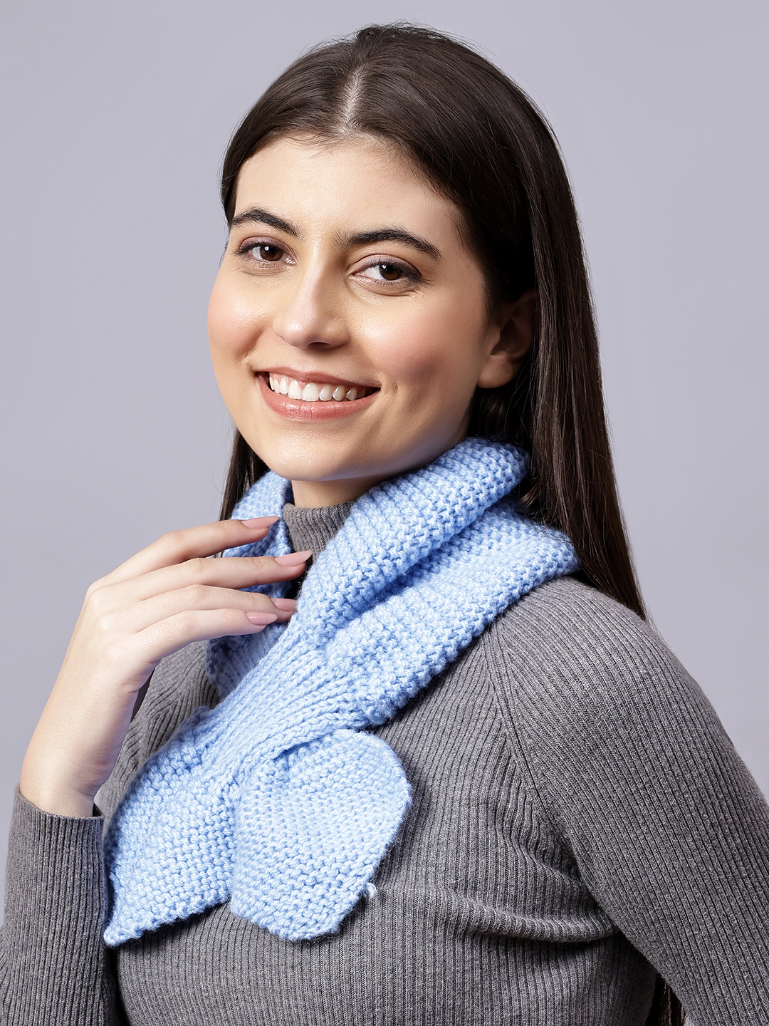 Velvery Blue Self Design Hand Knitted Women Neckwarmer