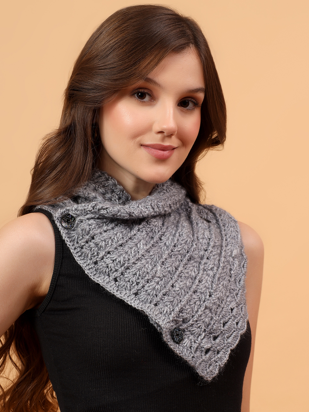 Velvery Handknitted Cowl Button Neckwarmer - Light Grey