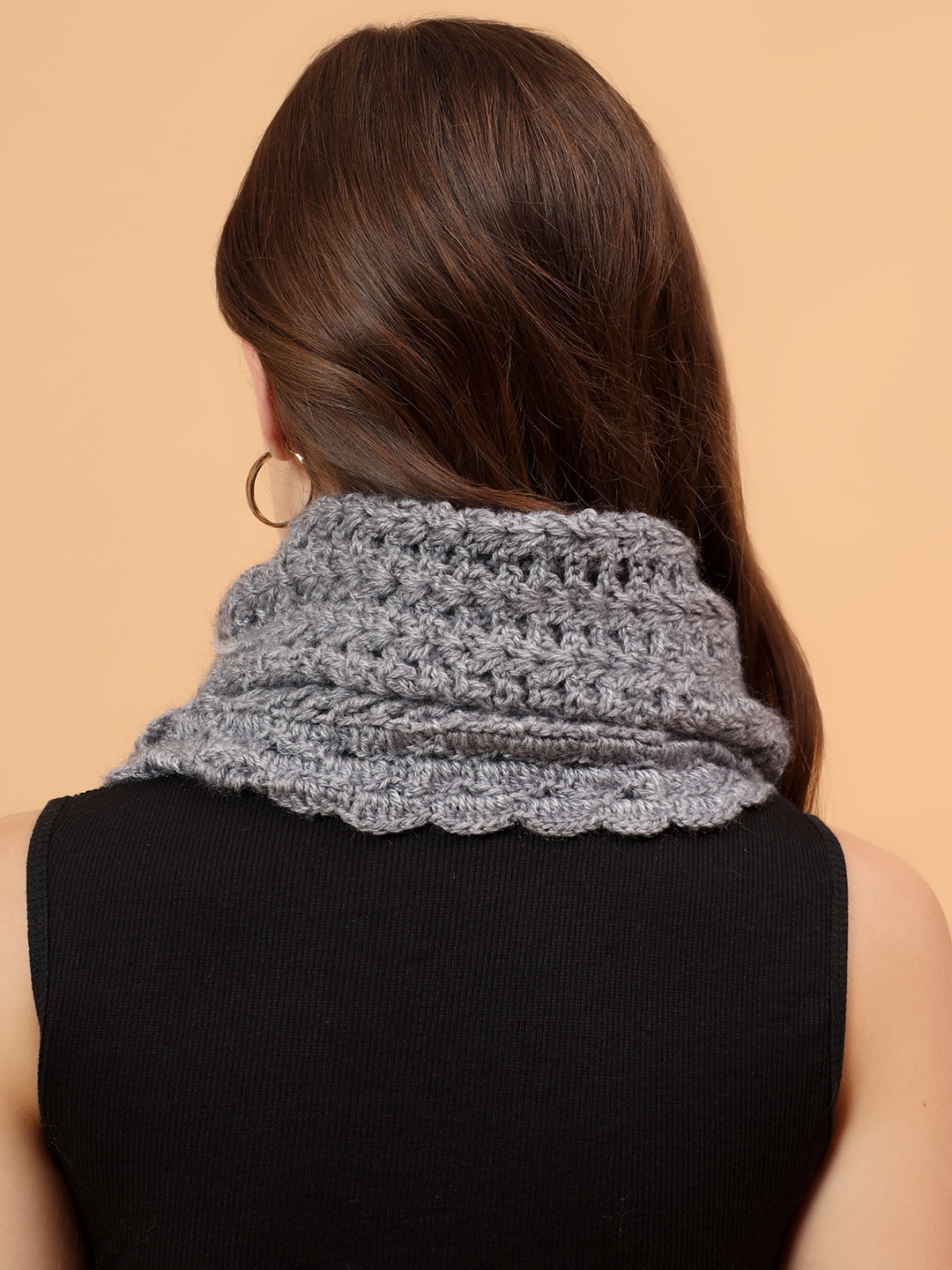Velvery Handknitted Cowl Button Neckwarmer - Light Grey