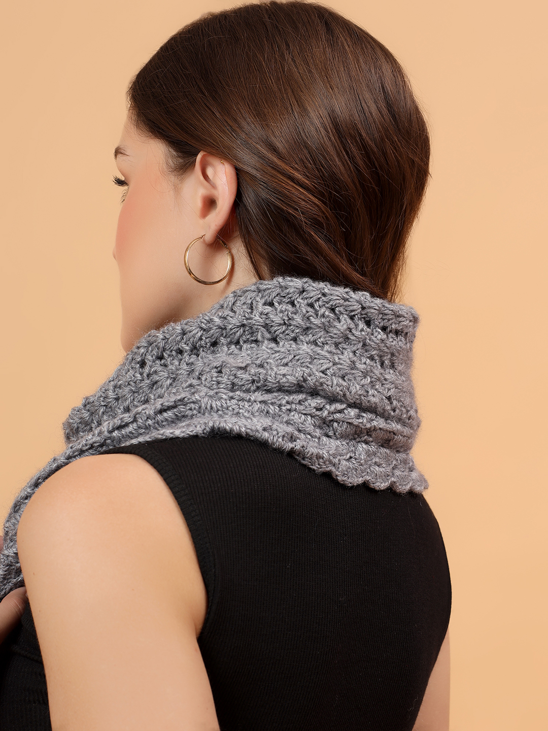 Velvery Handknitted Cowl Button Neckwarmer - Light Grey