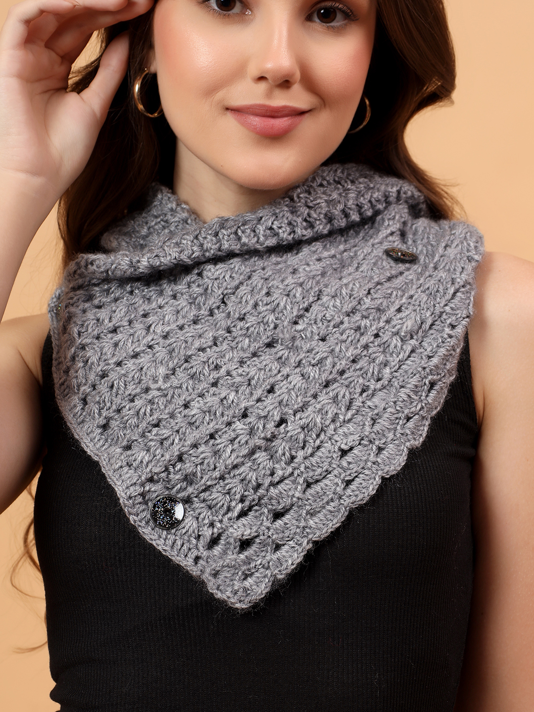 Velvery Handknitted Cowl Button Neckwarmer - Light Grey