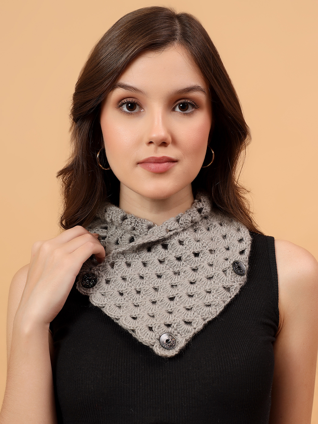 Velvery Handknitted Cowl Button Neckwarmer - Light Grey