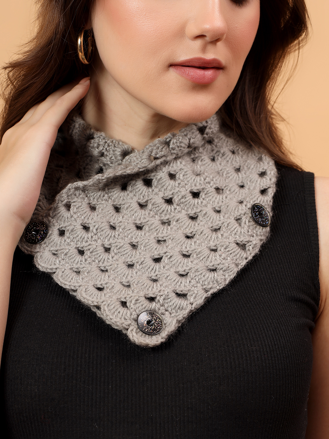 Velvery Handknitted Cowl Button Neckwarmer - Light Grey