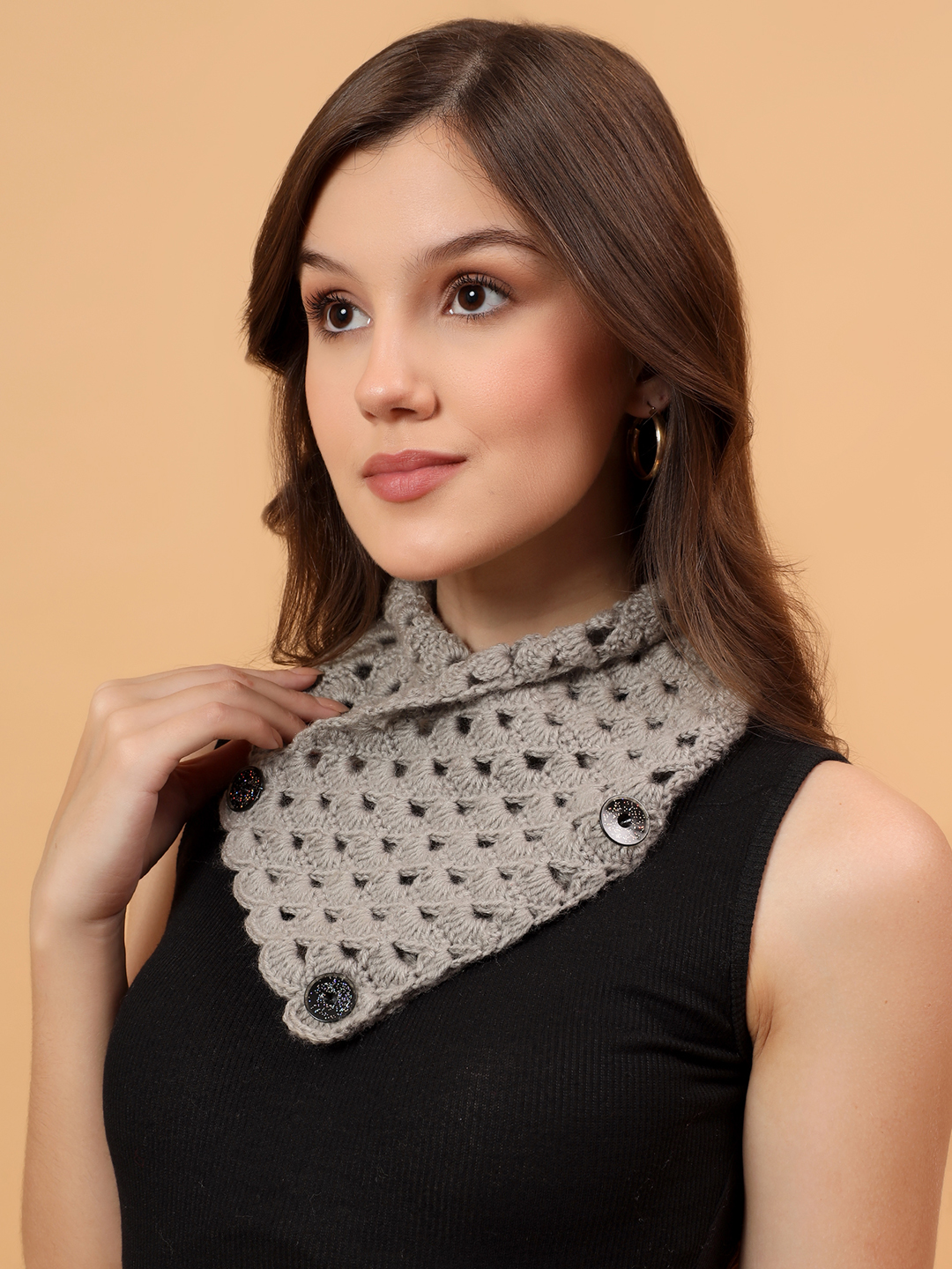 Velvery Handknitted Cowl Button Neckwarmer - Light Grey