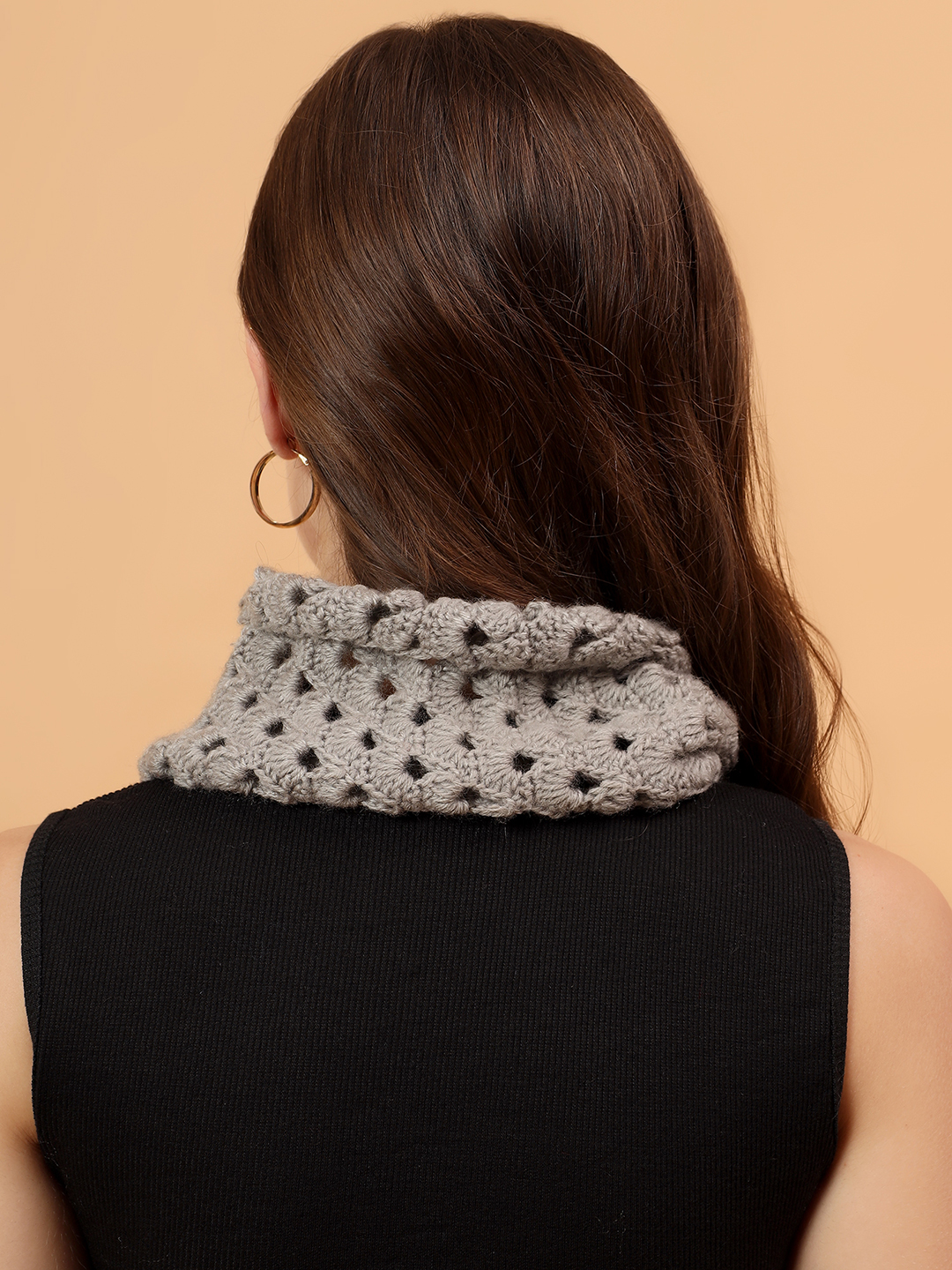 Velvery Handknitted Cowl Button Neckwarmer - Light Grey