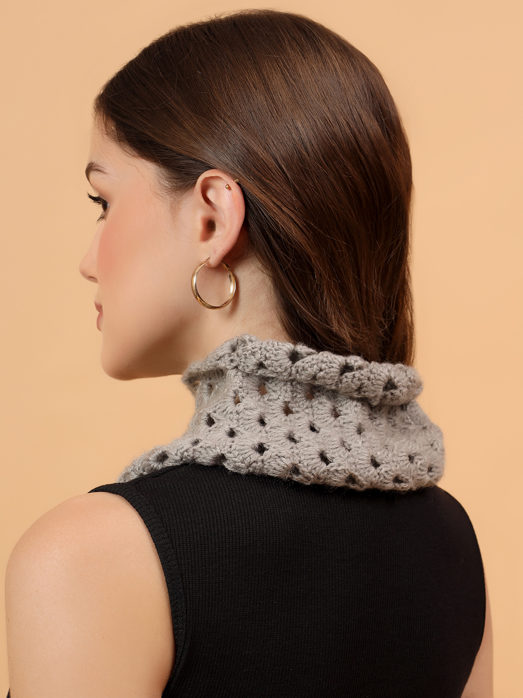 Velvery Handknitted Cowl Button Neckwarmer - Light Grey