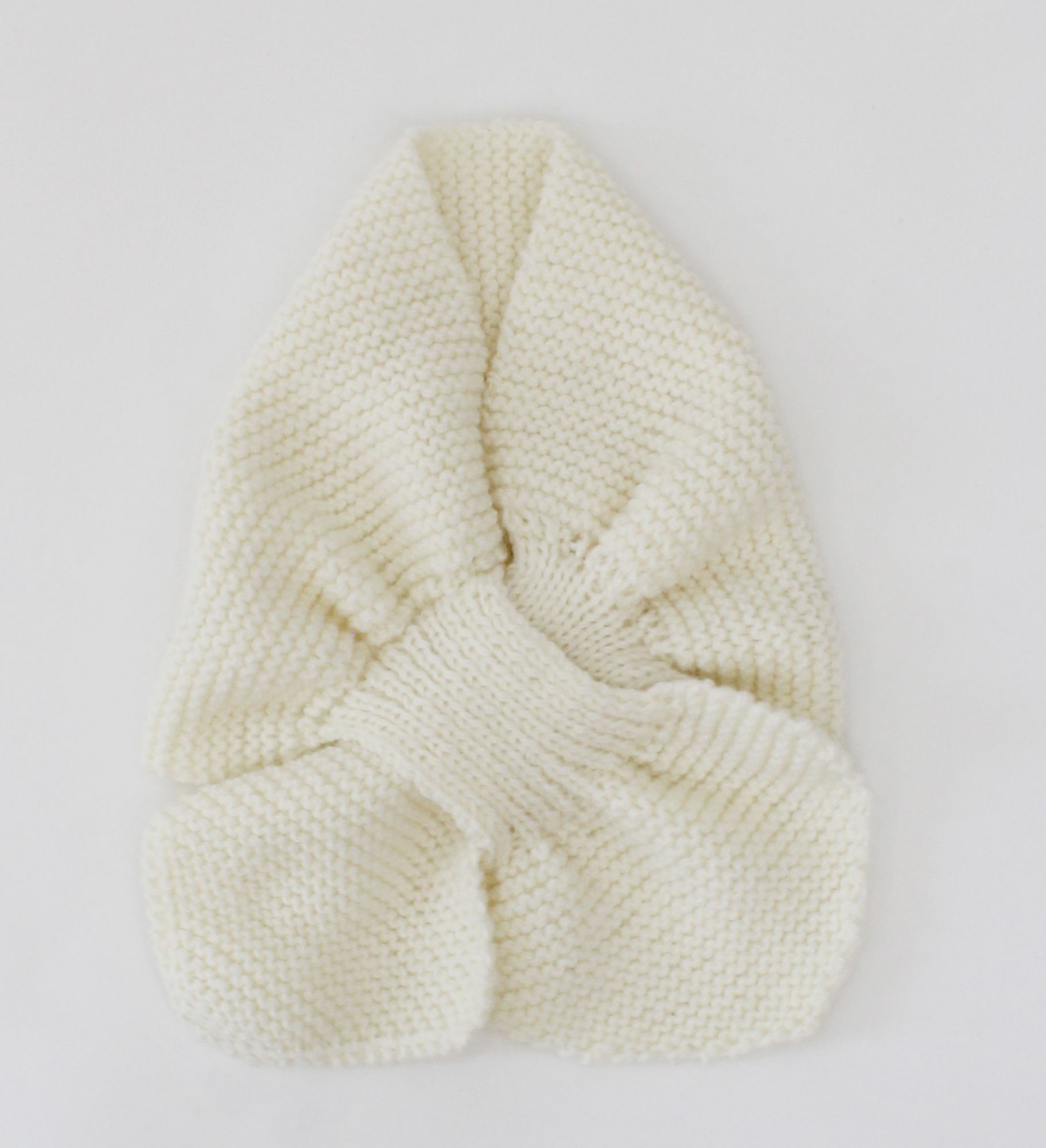 Velvery Handknitted Keyhole Neck Warmer - Cream