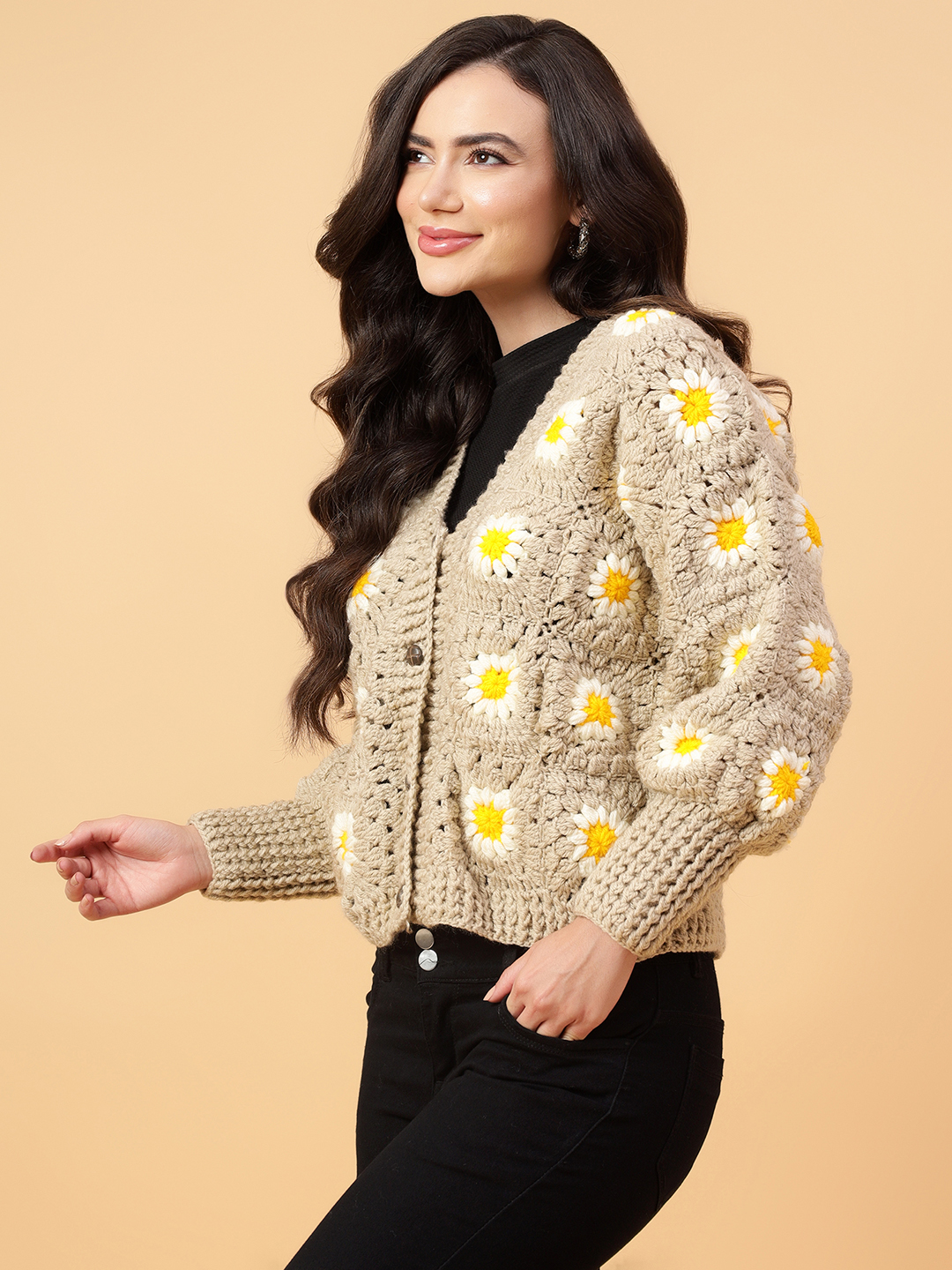 Velvery Handmade Beige & White Vintage V-Neck Cardigan