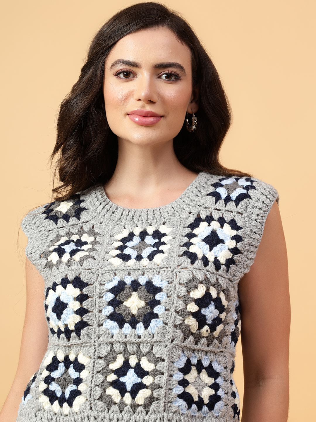 Velvery Handmade Grey Granny Square Round Neck Sweater Vest