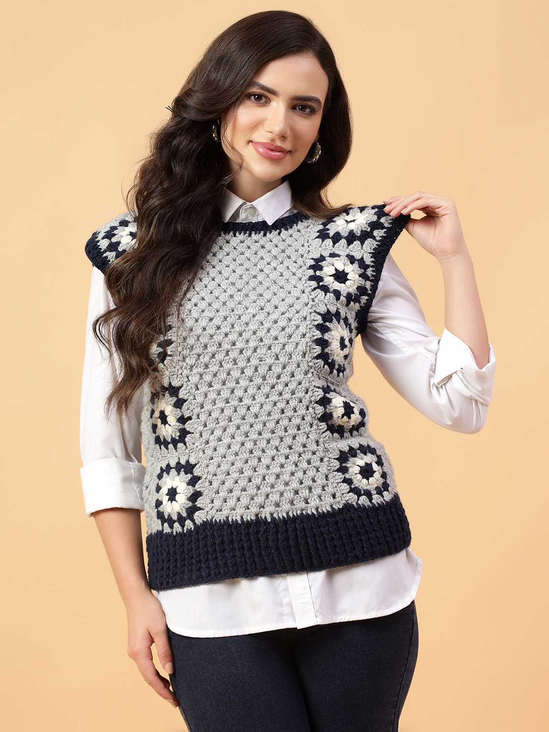 Velvery Handmade Grey Granny Square Round Neck Sweater Vest