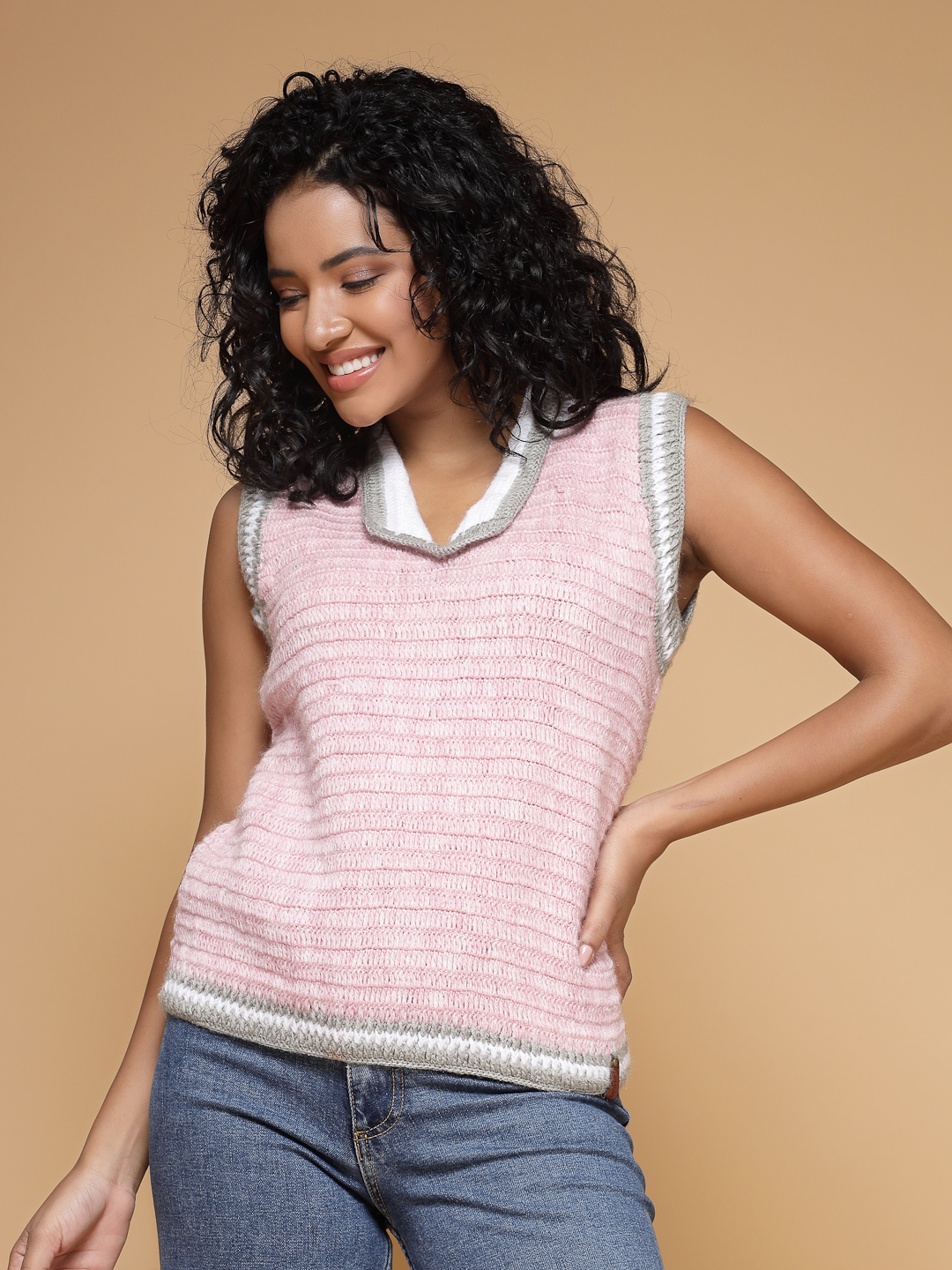 Velvery Handmade Pink Collar Detailed V-Neck Sweater Vest