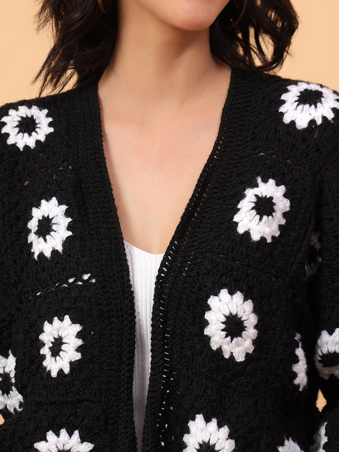 Velvery Handmade Black & White Daisy Oversized Sweater
