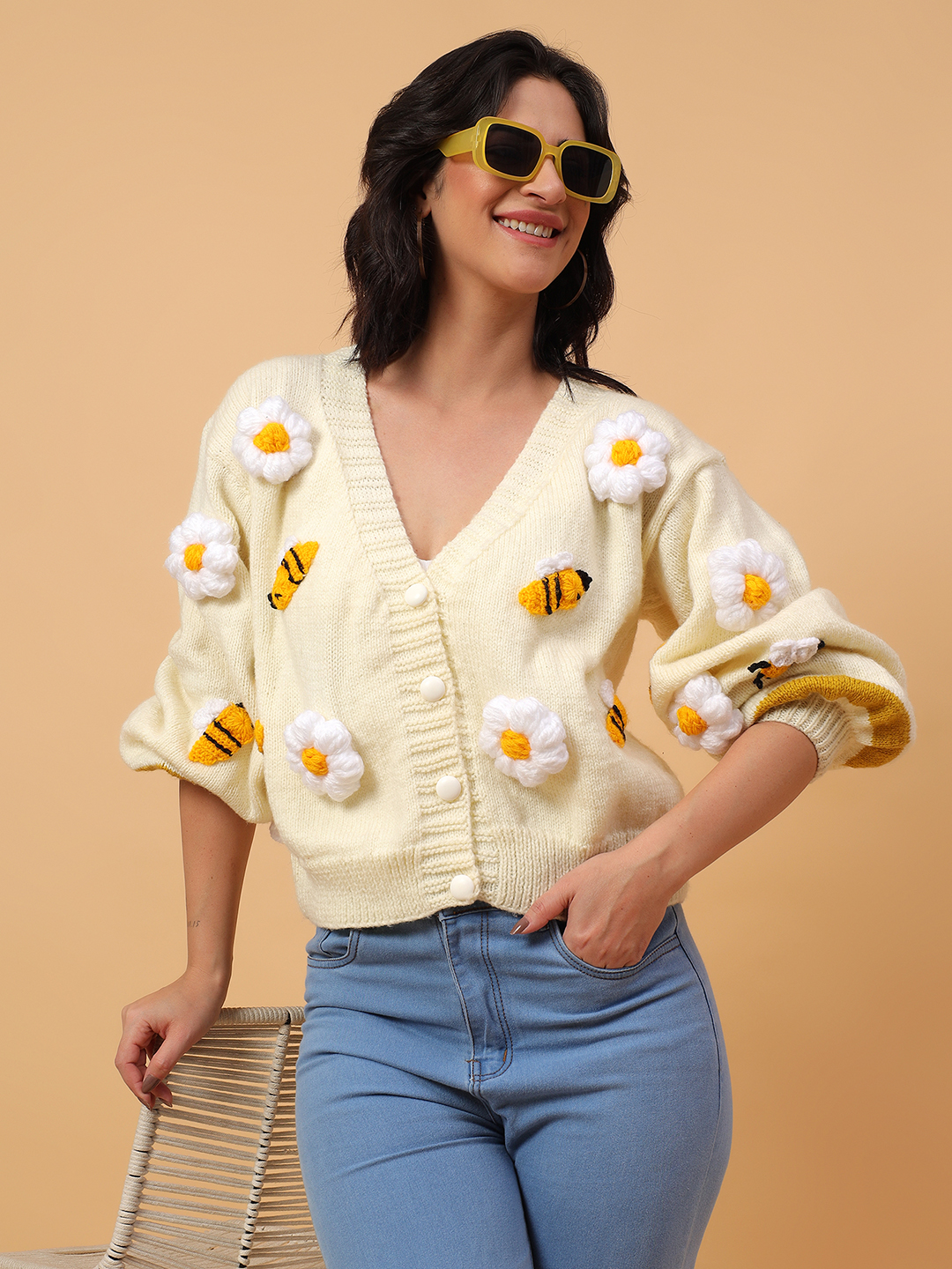Floral Honey Bee Detailed Overszed Cardigan - Cream