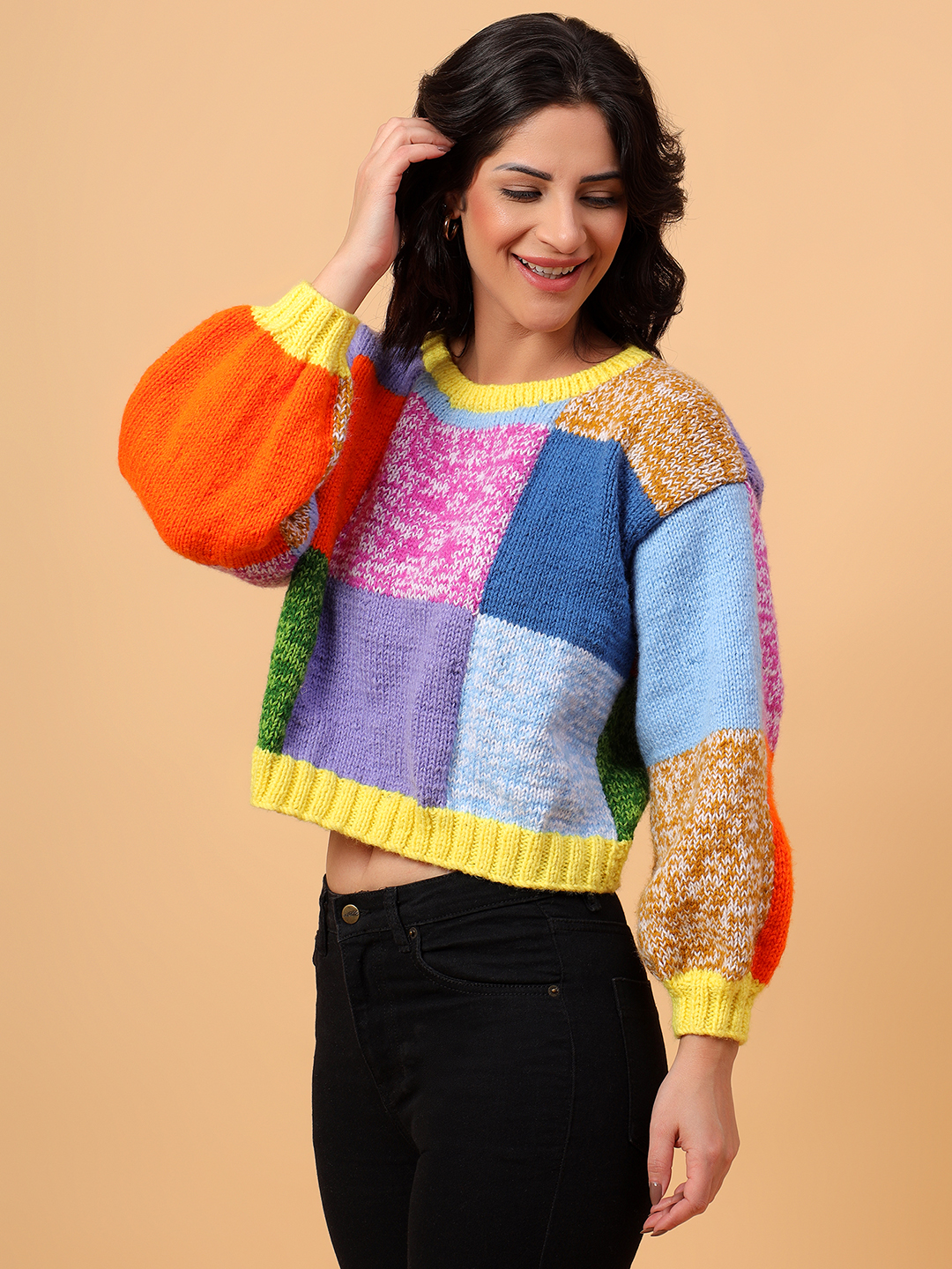 Velvery Knitted Textured Round Neck Sweater