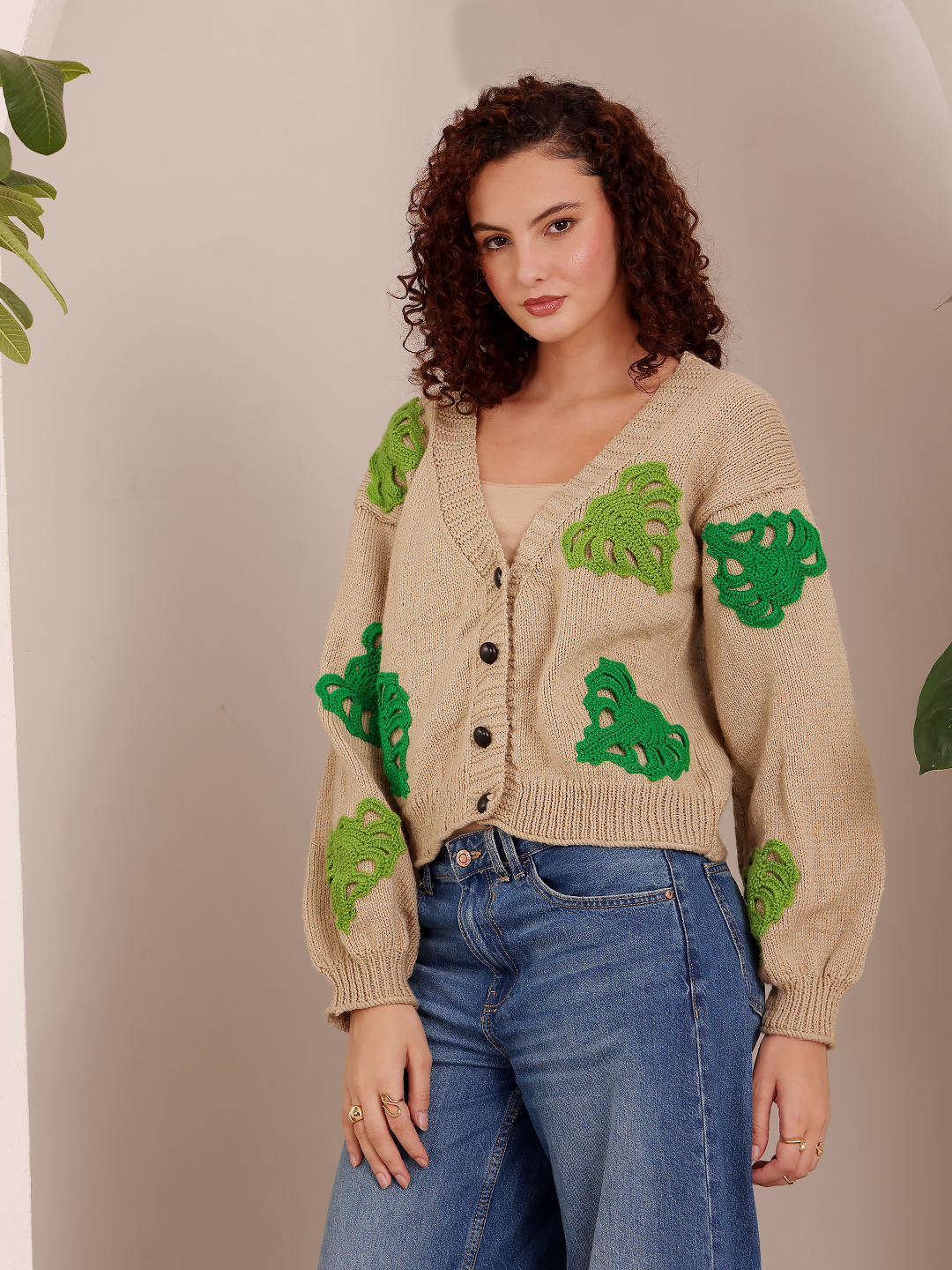 Froggy V-Neck Sweater - Beige