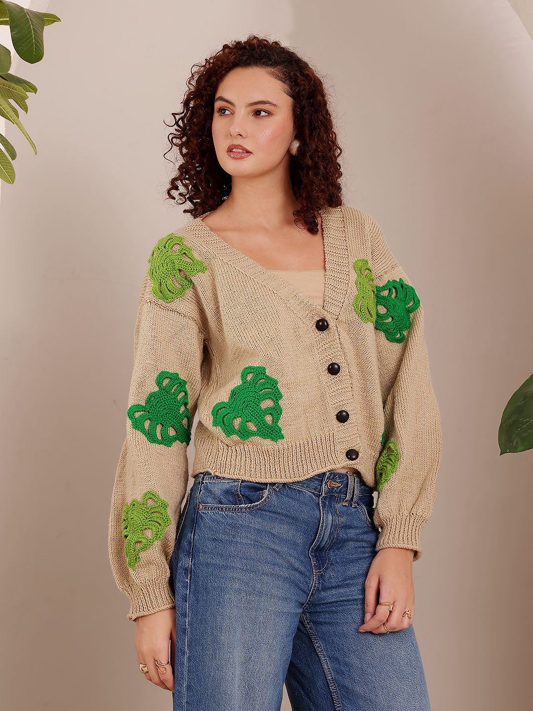 Froggy V-Neck Sweater - Beige