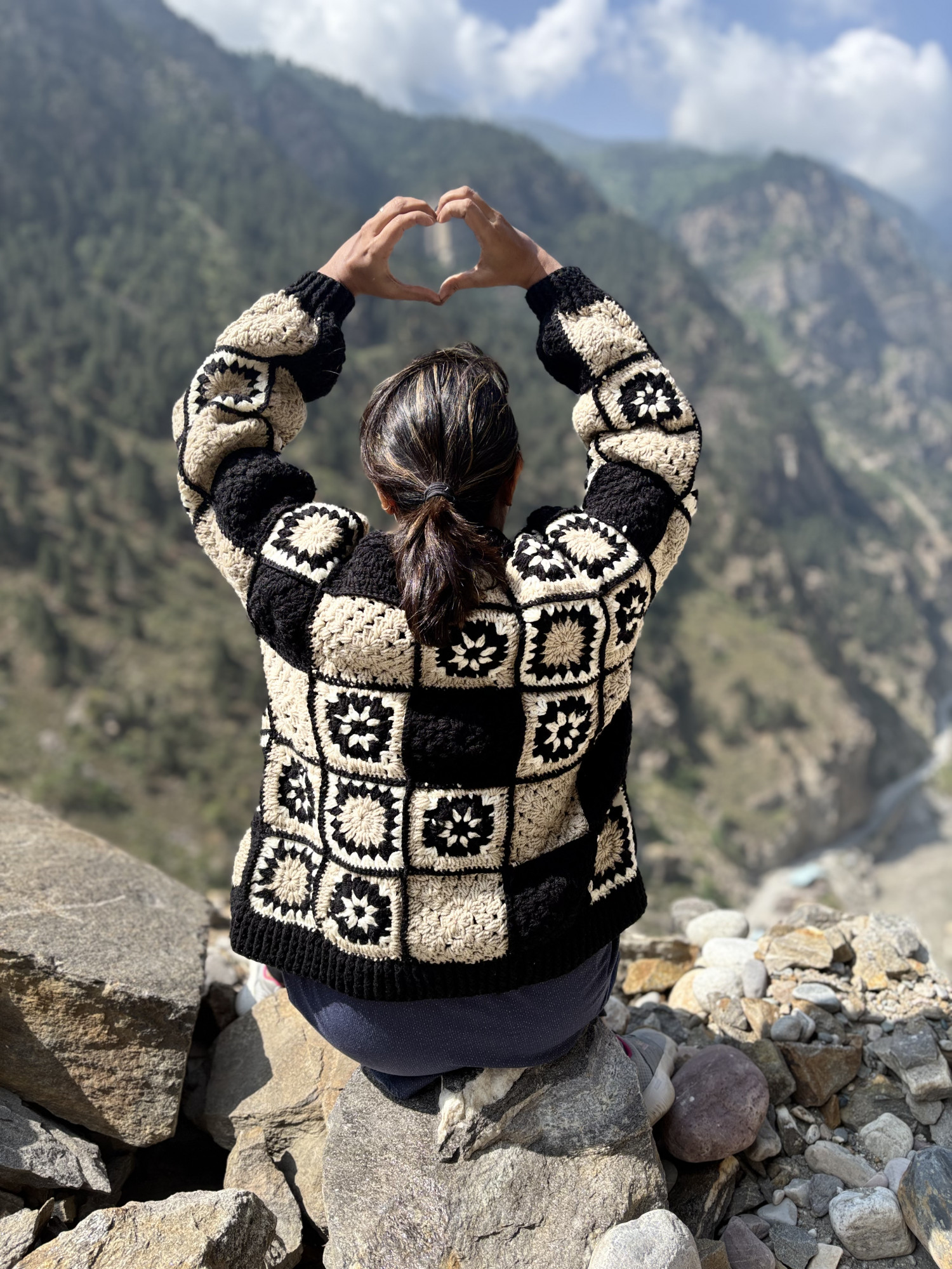 Granny Square Front Openable Sweater - Black