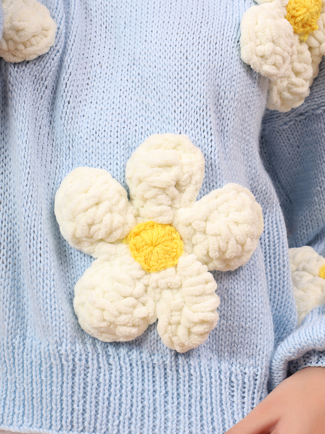 Knitted Velvety Floral Applique Sweater - Sky Blue