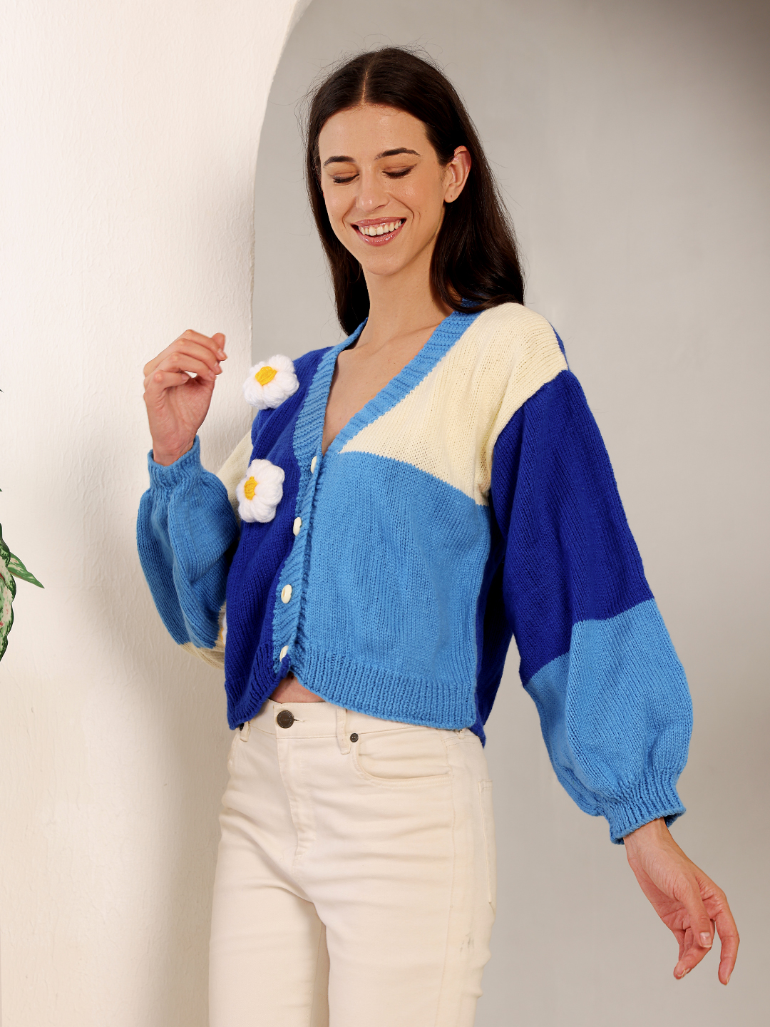 Velvery Oversized Floral Cropped Cardigan - Blue
