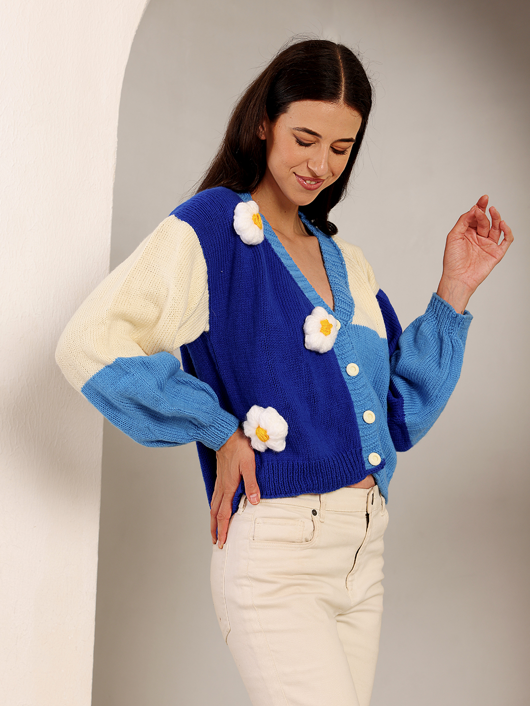 Velvery Oversized Floral Cropped Cardigan - Blue